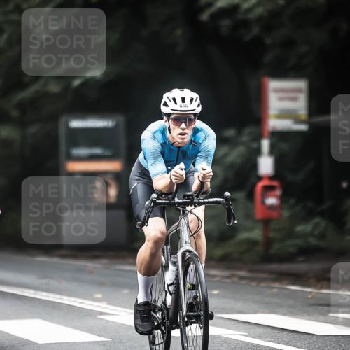 13.09.2026 - Stadtparktriathlon H.Heesch http://msf.ph/oto/10352656 13.09.2026 11:07:14 Radfahren 469, 586, 599, 639, 646, 677 meine-sportfotos.de