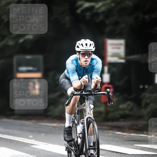 13.09.2026 - Stadtparktriathlon H.Heesch http://msf.ph/oto/10352664 13.09.2026 11:07:14 Radfahren 469, 586, 599, 639, 646, 677 meine-sportfotos.de