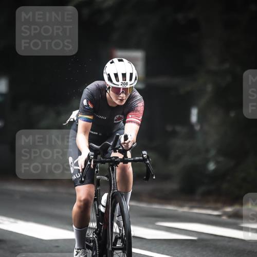 13.09.2026 - Stadtparktriathlon H.Heesch http://msf.ph/oto/10352669 13.09.2026 09:28:34 Radfahren 106, 108, 143, 158, 160, 184, 208 meine-sportfotos.de