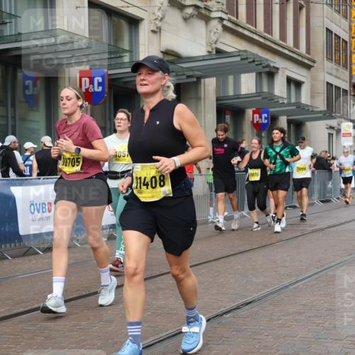 13.09.2026 - 21. swb-Marathon Bremen Strokosch-Dieckow http://msf.ph/oto/10352681 13.09.2026 11:14:31 Ziel 10271, 10519, 10557, 10605, 10705, 10752, 10776, 10805, 11085, 11097, 11098, 11186, 11288, 11408, 11645, 11673, 11876, 11974, 12191, 12193, 12333, 10303, 10395, 10396, 10402, 10586, 10722, 10784, 10854, 11041, 11140, 11173, 11233, 11363, 11535, 11703, 11864, 12100, 12112, 12431 meine-sportfotos.de