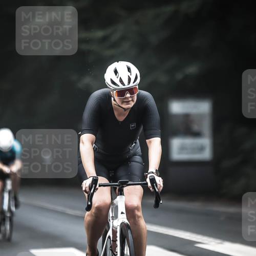 13.09.2026 - Stadtparktriathlon H.Heesch http://msf.ph/oto/10352706 13.09.2026 09:28:37 Radfahren 106, 158, 160, 184, 208 meine-sportfotos.de