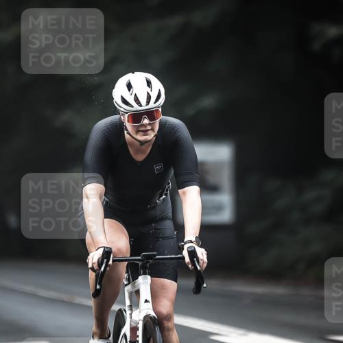13.09.2026 - Stadtparktriathlon H.Heesch http://msf.ph/oto/10352709 13.09.2026 09:28:37 Radfahren 106, 158, 160, 184, 208 meine-sportfotos.de