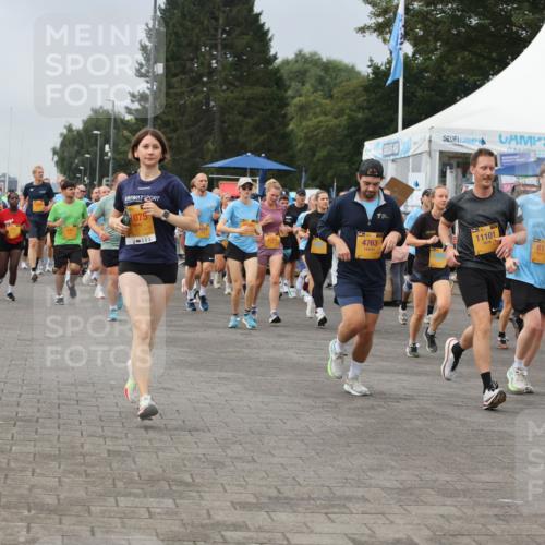 13.09.2026 - Kiel Lauf Andreas Tolksdorf http://msf.ph/oto/10352748 13.09.2026 09:56:41 Kiellinie 8680, 075, 4763, 11101, 6163 meine-sportfotos.de
