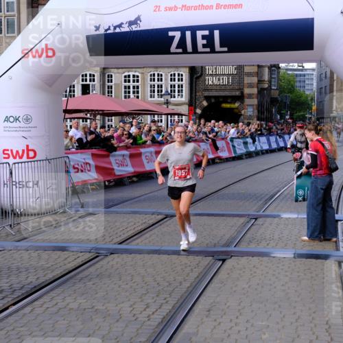 13.09.2026 - 21. swb-Marathon Bremen Tim E. http://msf.ph/oto/10352791 13.09.2026 12:38:14 Ziel  meine-sportfotos.de
