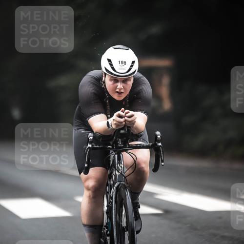 13.09.2026 - Stadtparktriathlon H.Heesch http://msf.ph/oto/10352844 13.09.2026 09:28:49 Radfahren 81, 154, 167, 197, 198 meine-sportfotos.de