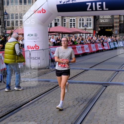 13.09.2026 - 21. swb-Marathon Bremen Tim E. http://msf.ph/oto/10352854 13.09.2026 12:38:14 Ziel  meine-sportfotos.de
