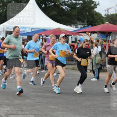 13.09.2026 - Kiel Lauf Andreas Tolksdorf http://msf.ph/oto/10352859 13.09.2026 09:56:45 Kiellinie 9341 meine-sportfotos.de