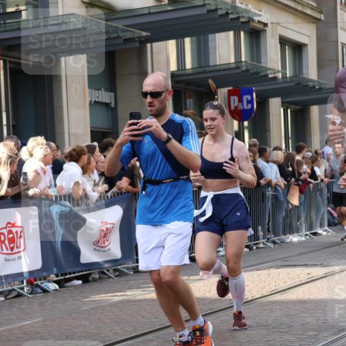 13.09.2026 - 21. swb-Marathon Bremen Strokosch-Dieckow http://msf.ph/oto/10352861 13.09.2026 13:32:44 Ziel 891, 1532, 2393, 2440, 2638, 2818, 2959, 3167, 3404, 3710, 3773, 3902, 4194, 4233, 4260, 4408, 4659, 5090, 5191, 5324, 5395, 5410, 5706, 5749, 5981, 6018, 6786, 6941, 7756, 7788, 7830, 8061, 9269, 9292, 9406, 9745, 9829, 10048, 13019, 13028, 13039, 13092, 13093, 13101, 13146, 13164, 13232, 13234, 13247, 1437, 1687, 2292, 2293, 2611, 2992, 3354, 3429, 3878, 3895, 4263, 4323, 4380, 4862, 5009, 5281, 5398, 5581, 6518, 6593, 6760 meine-sportfotos.de