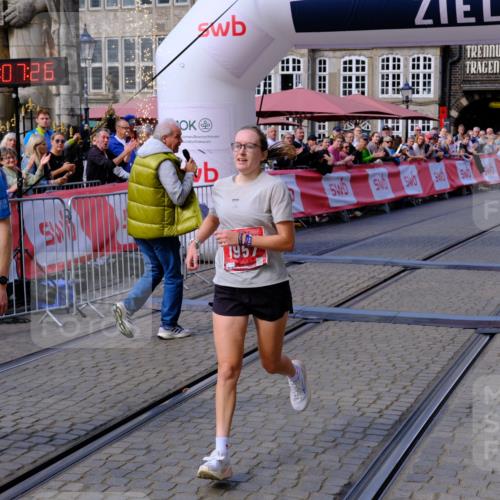 13.09.2026 - 21. swb-Marathon Bremen Tim E. http://msf.ph/oto/10352877 13.09.2026 12:38:15 Ziel  meine-sportfotos.de