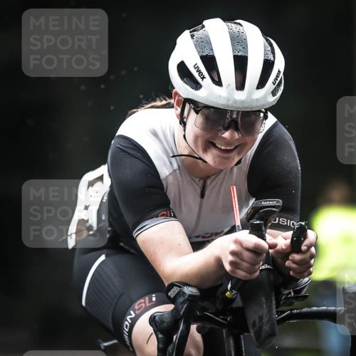 13.09.2026 - Stadtparktriathlon H.Heesch http://msf.ph/oto/10352879 13.09.2026 09:28:54 Radfahren 114, 197, 198 meine-sportfotos.de
