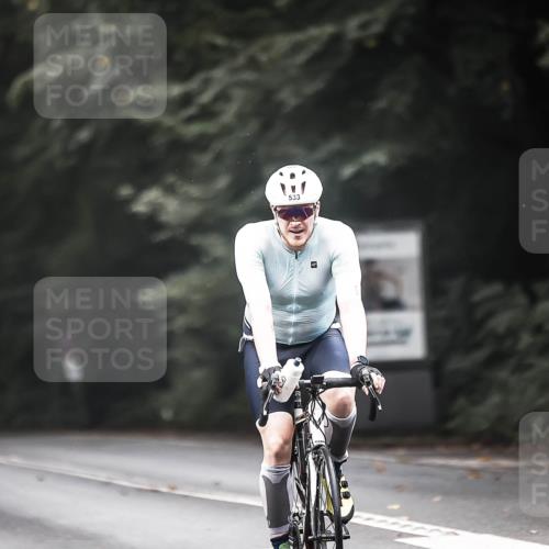 13.09.2026 - Stadtparktriathlon H.Heesch http://msf.ph/oto/10352910 13.09.2026 11:07:29 Radfahren 382, 518, 530, 533, 575, 678 meine-sportfotos.de