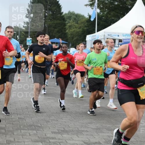 13.09.2026 - Kiel Lauf Andreas Tolksdorf http://msf.ph/oto/10352921 13.09.2026 09:56:46 Kiellinie 84, 85, 3657, 39, 111, 10975, 141 meine-sportfotos.de