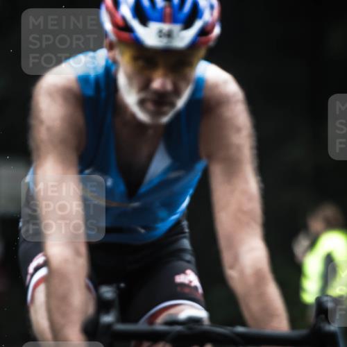 13.09.2026 - Stadtparktriathlon H.Heesch http://msf.ph/oto/10352922 13.09.2026 09:29:07 Radfahren 76, 84, 101, 178 meine-sportfotos.de