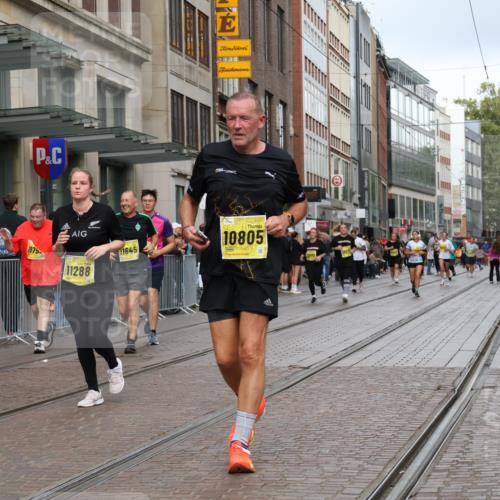 13.09.2026 - 21. swb-Marathon Bremen Strokosch-Dieckow http://msf.ph/oto/10352924 13.09.2026 11:14:37 Ziel 10271, 10325, 10519, 10557, 10605, 10705, 10752, 10776, 10805, 11085, 11097, 11098, 11186, 11288, 11645, 11673, 11694, 11810, 11876, 11974, 12110, 12191, 12193, 12333, 10303, 10395, 10396, 10519, 10586, 10722, 10784, 10854, 11041, 11140, 11173, 11363, 11408, 11703, 12100, 12112, 12431 meine-sportfotos.de