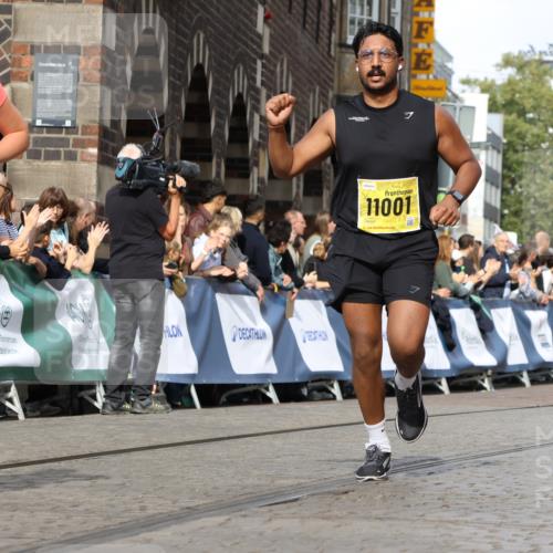 13.09.2026 - 21. swb-Marathon Bremen Strokosch-Dieckow http://msf.ph/oto/10352937 13.09.2026 10:55:17 Ziel 10555, 10646, 10901, 11001, 11620, 11860, 11889, 11908, 11976, 12313, 12800, 13592, 10203, 10256, 10725, 11414, 11748, 11941, 11977, 12030, 12218, 12258, 12348 meine-sportfotos.de
