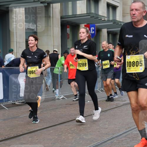 13.09.2026 - 21. swb-Marathon Bremen Strokosch-Dieckow http://msf.ph/oto/10352942 13.09.2026 11:14:37 Ziel 10271, 10325, 10519, 10557, 10605, 10705, 10752, 10776, 10805, 11085, 11097, 11098, 11186, 11288, 11645, 11673, 11694, 11810, 11876, 11974, 12110, 12191, 12193, 12333, 10303, 10395, 10396, 10519, 10586, 10722, 10784, 10854, 11041, 11140, 11173, 11363, 11408, 11703, 12100, 12112, 12431 meine-sportfotos.de