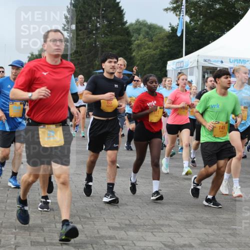 13.09.2026 - Kiel Lauf Andreas Tolksdorf http://msf.ph/oto/10352947 13.09.2026 09:56:47 Kiellinie 247, 8746, 4, 85, 5740, 39, 0975, 141 meine-sportfotos.de