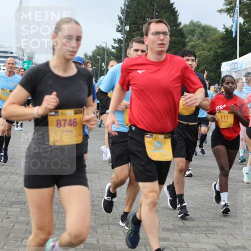 13.09.2026 - Kiel Lauf Andreas Tolksdorf http://msf.ph/oto/10352960 13.09.2026 09:56:47 Kiellinie 39, 1352, 247, 8746, 39, 111, 10975, 39, 141 meine-sportfotos.de