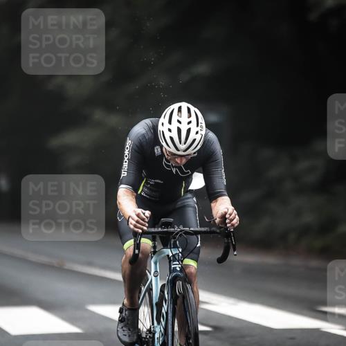 13.09.2026 - Stadtparktriathlon H.Heesch http://msf.ph/oto/10352969 13.09.2026 09:29:12 Radfahren 76, 101, 123, 178, 186, 192 meine-sportfotos.de