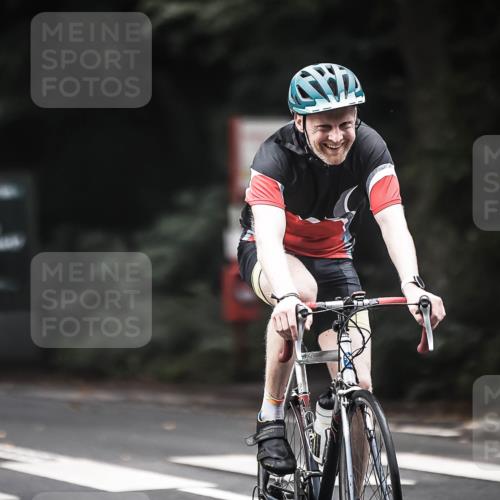 13.09.2026 - Stadtparktriathlon H.Heesch http://msf.ph/oto/10352985 13.09.2026 11:07:36 Radfahren 382, 543, 553, 568, 583 meine-sportfotos.de