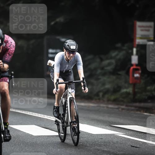 13.09.2026 - Stadtparktriathlon H.Heesch http://msf.ph/oto/10352995 13.09.2026 09:29:15 Radfahren 76, 101, 123, 177, 178, 186, 192 meine-sportfotos.de