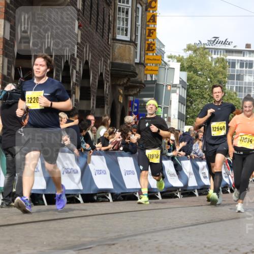 13.09.2026 - 21. swb-Marathon Bremen Strokosch-Dieckow http://msf.ph/oto/10353022 13.09.2026 10:55:21 Ziel 10555, 10646, 10901, 11001, 11620, 11860, 11889, 11908, 11976, 12313, 13592, 10203, 10256, 10297, 10725, 10788, 10881, 11414, 11557, 11748, 11862, 11941, 11975, 11977, 12030, 12150, 12258, 12348 meine-sportfotos.de