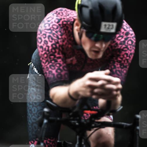 13.09.2026 - Stadtparktriathlon H.Heesch http://msf.ph/oto/10353023 13.09.2026 09:29:16 Radfahren 76, 101, 123, 163, 177, 186, 192 meine-sportfotos.de
