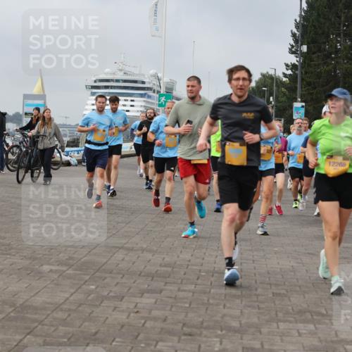 13.09.2026 - Kiel Lauf Andreas Tolksdorf http://msf.ph/oto/10353042 13.09.2026 09:56:51 Kiellinie 24, 7, 64214, 12268, 6677, 8 meine-sportfotos.de