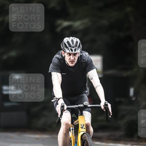13.09.2026 - Stadtparktriathlon H.Heesch http://msf.ph/oto/10353045 13.09.2026 11:07:39 Radfahren 382, 543, 553, 568, 583 meine-sportfotos.de