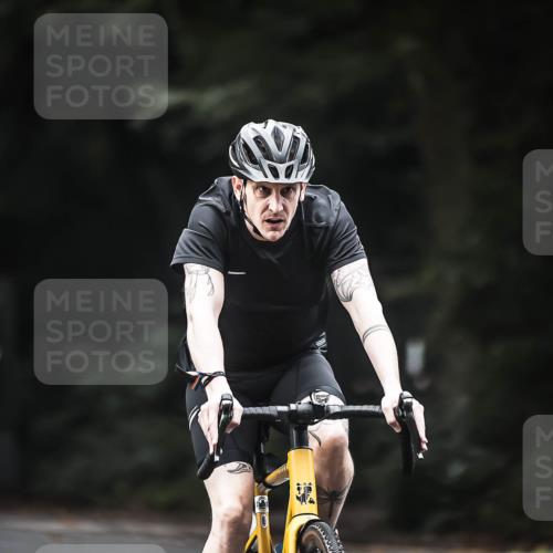 13.09.2026 - Stadtparktriathlon H.Heesch http://msf.ph/oto/10353051 13.09.2026 11:07:40 Radfahren 382, 543, 553, 568, 583 meine-sportfotos.de