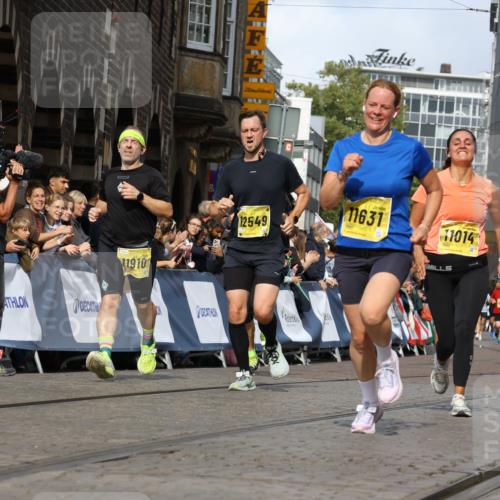 13.09.2026 - 21. swb-Marathon Bremen Strokosch-Dieckow http://msf.ph/oto/10353071 13.09.2026 10:55:22 Ziel 10555, 10646, 10901, 11001, 11620, 11860, 11889, 11908, 11976, 12313, 13592, 10203, 10256, 10297, 10379, 10529, 10788, 10881, 11377, 11414, 11557, 11748, 11862, 11941, 11975, 11977, 12030, 12150, 12258, 12348 meine-sportfotos.de
