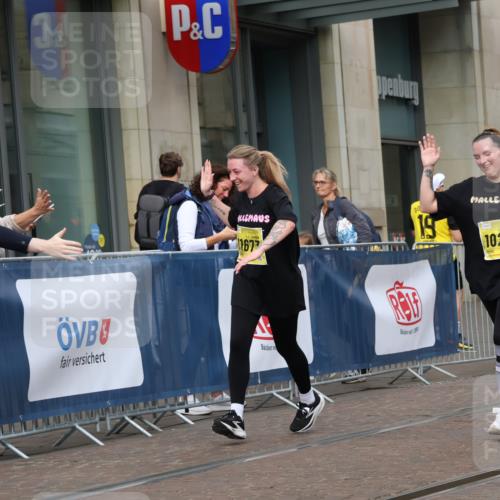 13.09.2026 - 21. swb-Marathon Bremen Strokosch-Dieckow http://msf.ph/oto/10353087 13.09.2026 11:14:45 Ziel 10271, 10325, 10557, 10605, 10752, 10776, 11085, 11288, 11645, 11673, 11694, 11810, 11876, 11974, 11990, 12110, 12191, 12193, 12333, 10303, 10519, 10557, 10705, 10722, 10805, 11041, 11097, 11098, 11140, 11173, 11186, 11288, 11363, 11408, 11876, 12112, 12193, 12431 meine-sportfotos.de