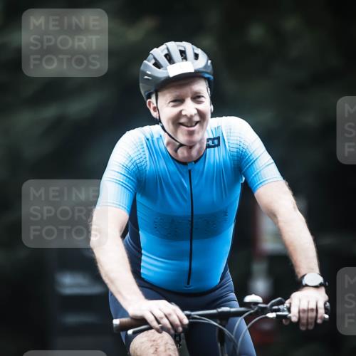 13.09.2026 - Stadtparktriathlon H.Heesch http://msf.ph/oto/10353124 13.09.2026 11:07:50 Radfahren 529, 548, 622, 649 meine-sportfotos.de