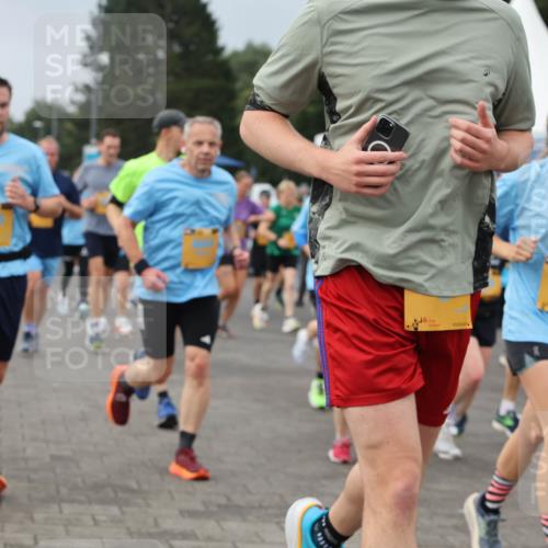 13.09.2026 - Kiel Lauf Andreas Tolksdorf http://msf.ph/oto/10353128 13.09.2026 09:56:55 Kiellinie 12827 meine-sportfotos.de