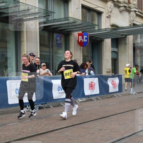 13.09.2026 - 21. swb-Marathon Bremen Strokosch-Dieckow http://msf.ph/oto/10353152 13.09.2026 11:14:47 Ziel 10271, 10325, 10605, 10752, 10776, 11085, 11645, 11673, 11694, 11810, 11974, 11990, 12110, 12333, 10303, 10519, 10557, 10705, 10722, 10776, 10805, 11041, 11097, 11098, 11140, 11186, 11288, 11408, 11876, 12112, 12191, 12193, 12431 meine-sportfotos.de