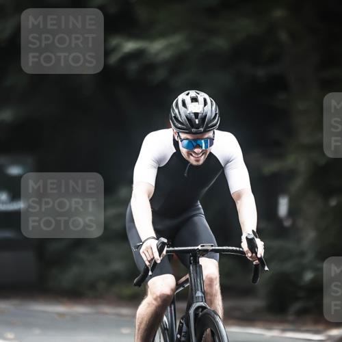 13.09.2026 - Stadtparktriathlon H.Heesch http://msf.ph/oto/10353159 13.09.2026 11:07:52 Radfahren 529, 548, 622, 649 meine-sportfotos.de