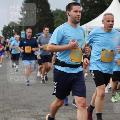 13.09.2026 - Kiel Lauf Andreas Tolksdorf http://msf.ph/oto/10353160 13.09.2026 09:56:55 Kiellinie 778, 3535, 38, 4044, 6179 meine-sportfotos.de