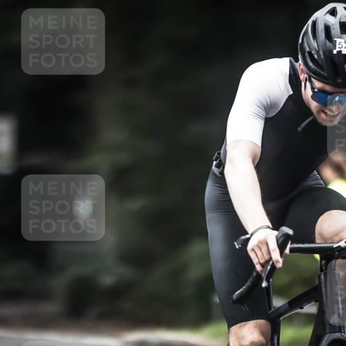 13.09.2026 - Stadtparktriathlon H.Heesch http://msf.ph/oto/10353179 13.09.2026 11:07:52 Radfahren 529, 548, 622, 649 meine-sportfotos.de