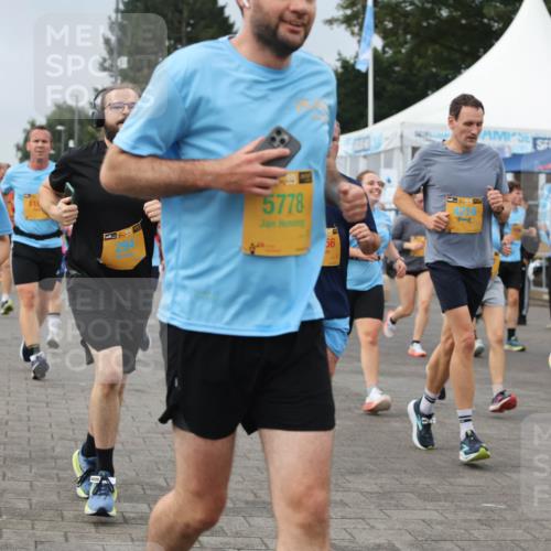 13.09.2026 - Kiel Lauf Andreas Tolksdorf http://msf.ph/oto/10353204 13.09.2026 09:56:57 Kiellinie 38, 1586, 5778, 56, 4218 meine-sportfotos.de