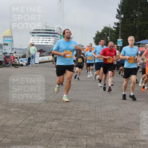 13.09.2026 - Kiel Lauf Andreas Tolksdorf http://msf.ph/oto/10353227 13.09.2026 09:57:01 Kiellinie 2421, 1427, 8139 meine-sportfotos.de
