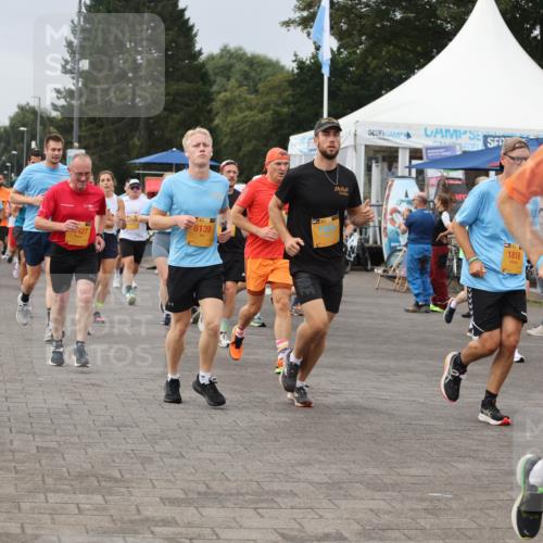 13.09.2026 - Kiel Lauf Andreas Tolksdorf http://msf.ph/oto/10353245 13.09.2026 09:57:02 Kiellinie 1, 38, 2421, 8139, 1818, 14, 39, 5222 meine-sportfotos.de