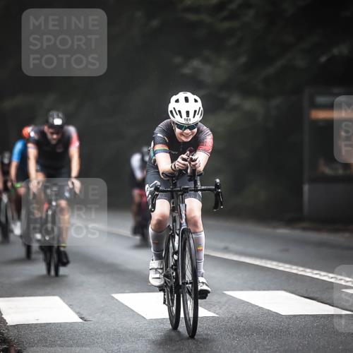 13.09.2026 - Stadtparktriathlon H.Heesch http://msf.ph/oto/10353248 13.09.2026 09:29:44 Radfahren 104, 117, 118, 128, 161, 188, 189, 201, 203 meine-sportfotos.de