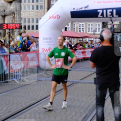13.09.2026 - 21. swb-Marathon Bremen Tim E. http://msf.ph/oto/10353262 13.09.2026 12:41:42 Ziel  meine-sportfotos.de