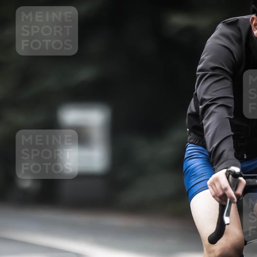 13.09.2026 - Stadtparktriathlon H.Heesch http://msf.ph/oto/10353268 13.09.2026 11:07:59 Radfahren 481, 482, 606, 622 meine-sportfotos.de