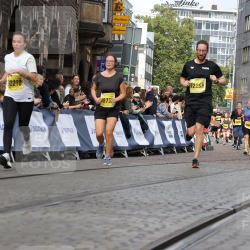 13.09.2026 - 21. swb-Marathon Bremen Strokosch-Dieckow http://msf.ph/oto/10353292 13.09.2026 10:55:29 Ziel 10555, 11001, 11014, 11466, 11620, 11631, 11860, 11908, 11910, 11976, 12201, 12549, 10203, 10243, 10297, 10379, 10423, 10529, 10550, 10788, 10809, 10881, 11377, 11510, 11557, 11748, 11862, 11975, 12030, 12125, 12150, 12188, 12348 meine-sportfotos.de