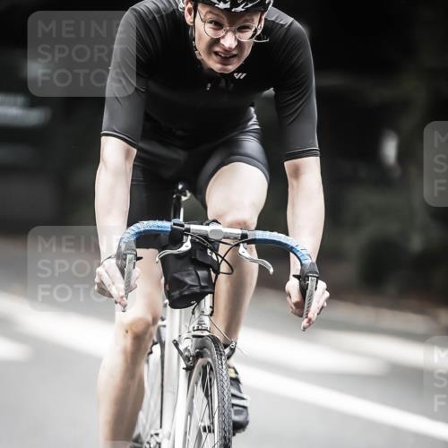 13.09.2026 - Stadtparktriathlon H.Heesch http://msf.ph/oto/10353300 13.09.2026 11:08:06 Radfahren 592, 606 meine-sportfotos.de