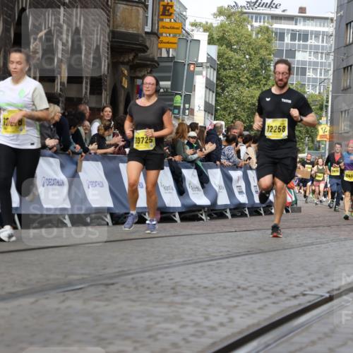 13.09.2026 - 21. swb-Marathon Bremen Strokosch-Dieckow http://msf.ph/oto/10353306 13.09.2026 10:55:29 Ziel 10555, 11001, 11014, 11466, 11620, 11631, 11860, 11908, 11910, 11976, 12201, 12549, 10203, 10243, 10297, 10379, 10423, 10529, 10550, 10788, 10809, 10881, 11377, 11510, 11557, 11748, 11862, 11975, 12030, 12125, 12150, 12188, 12348 meine-sportfotos.de