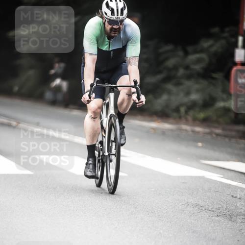 13.09.2026 - Stadtparktriathlon H.Heesch http://msf.ph/oto/10353325 13.09.2026 11:08:11 Radfahren 472, 479, 566, 573, 592, 606 meine-sportfotos.de