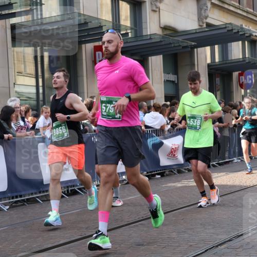 13.09.2026 - 21. swb-Marathon Bremen Strokosch-Dieckow http://msf.ph/oto/10353420 13.09.2026 13:32:59 Ziel 831, 1124, 2283, 2393, 2440, 2818, 2959, 2980, 3710, 4052, 4219, 4243, 4260, 4408, 4492, 4536, 4543, 4565, 4659, 5040, 5191, 5324, 5395, 5410, 5560, 5660, 5726, 5790, 5861, 5862, 5914, 5981, 6421, 6597, 6614, 6777, 6915, 6997, 7145, 7421, 7467, 7788, 7789, 7830, 8061, 8177, 8501, 8599, 8602, 9206, 9269, 9616, 9856, 13028, 13084, 13092, 13093, 13101, 891, 1437, 1532, 2611, 2638, 3167, 3404, 3773, 3895, 3902, 4194, 4233, 4659, 4862, 5009, 5090, 5398, 5581 meine-sportfotos.de