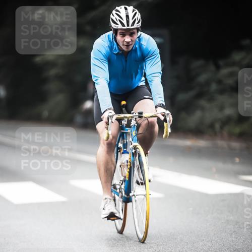 13.09.2026 - Stadtparktriathlon H.Heesch http://msf.ph/oto/10353447 13.09.2026 11:08:20 Radfahren 472, 479, 484, 626, 629 meine-sportfotos.de